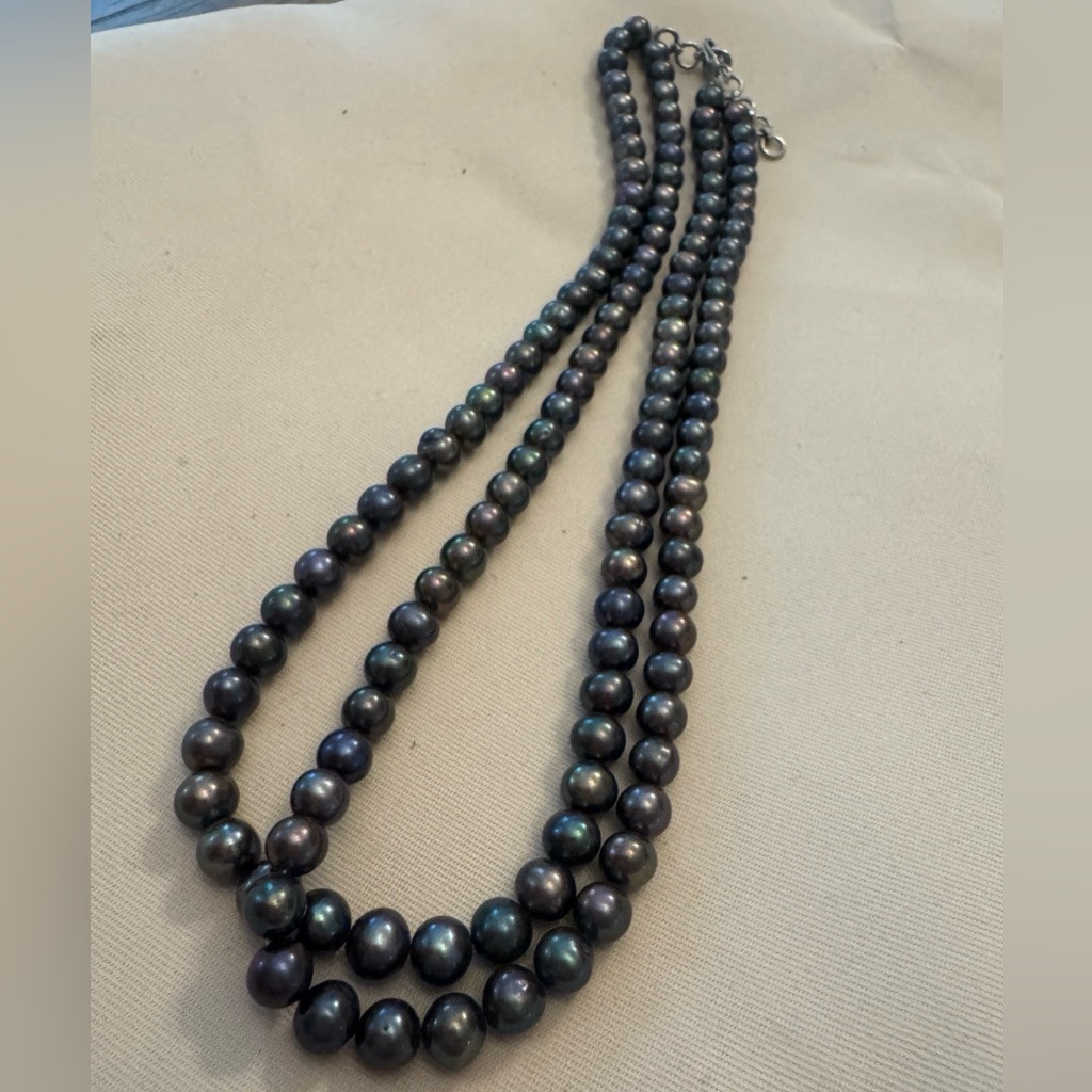 Euc! Classic Double Strand Black Freshwater Cultured Pearl Necklace
